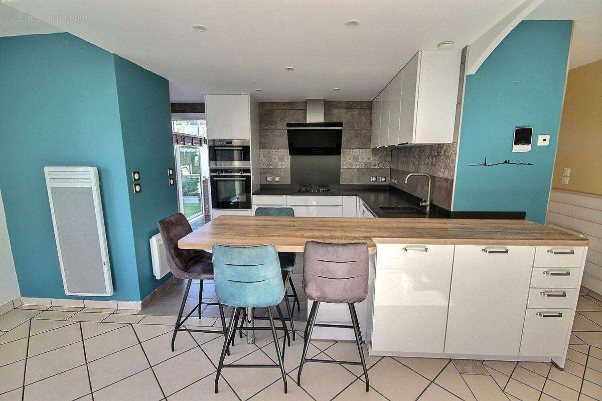 Maison à SERRES-CASTET