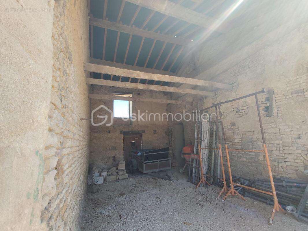 Maison charentaise avec gite et dépendances - photo 15