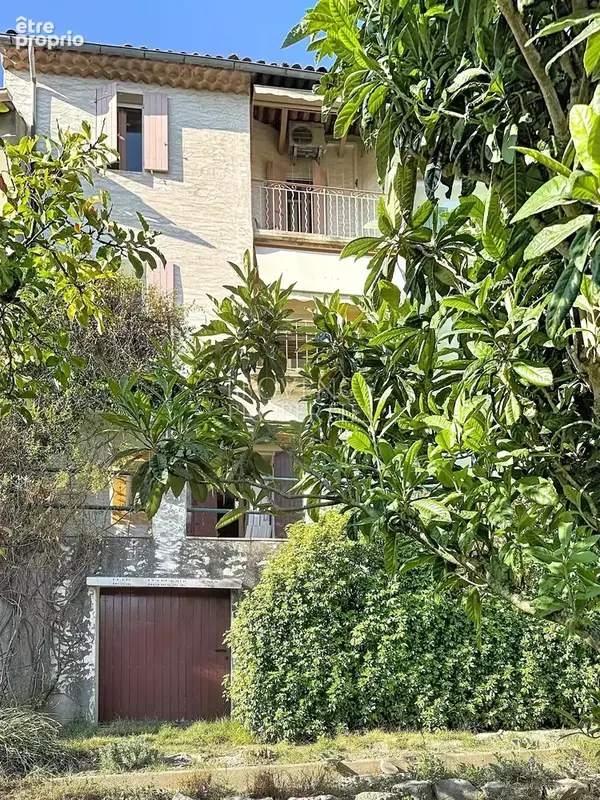 Seillons-Source-d’Argens – Maison de village du XIXe siècle avec jardin, vue panoramique et garage - photo 8