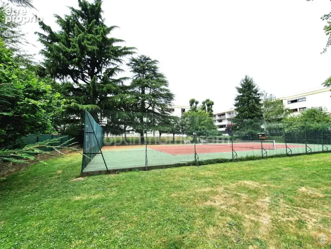Appartement 4 pièces, 3 chambres / balcon / cave / parking / terrain de tennis - photo 17