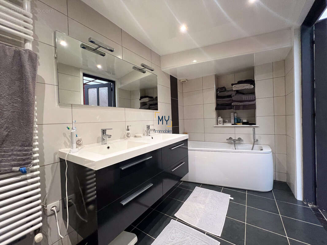 Maison à ARMENTIERES