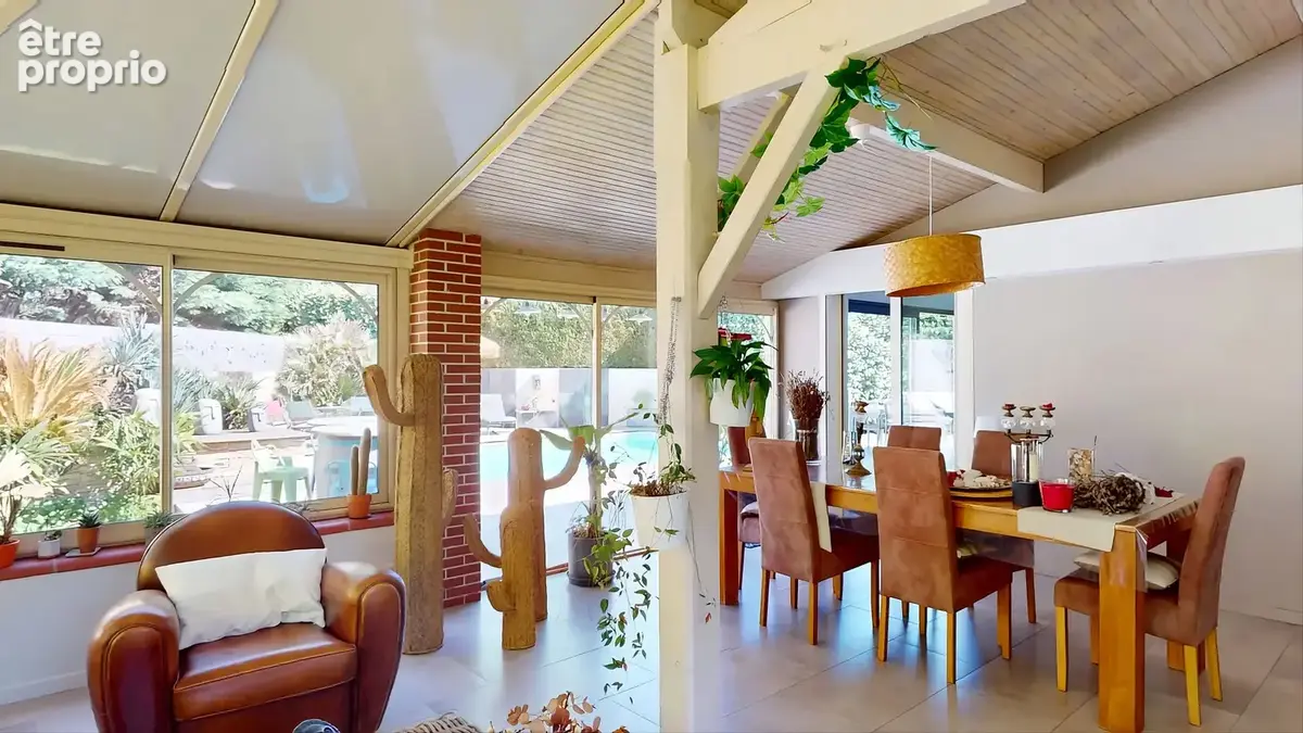 Maison 7 pièces de 179 m²  avec piscine chauffée et T1 de 38 m² attenant  - L'Union - photo 4