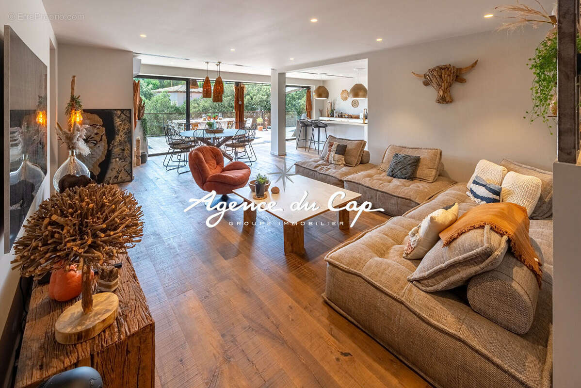 Appartement à FREJUS