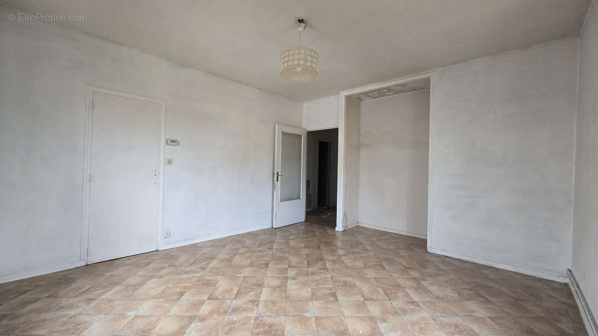 Appartement à GRIEGES