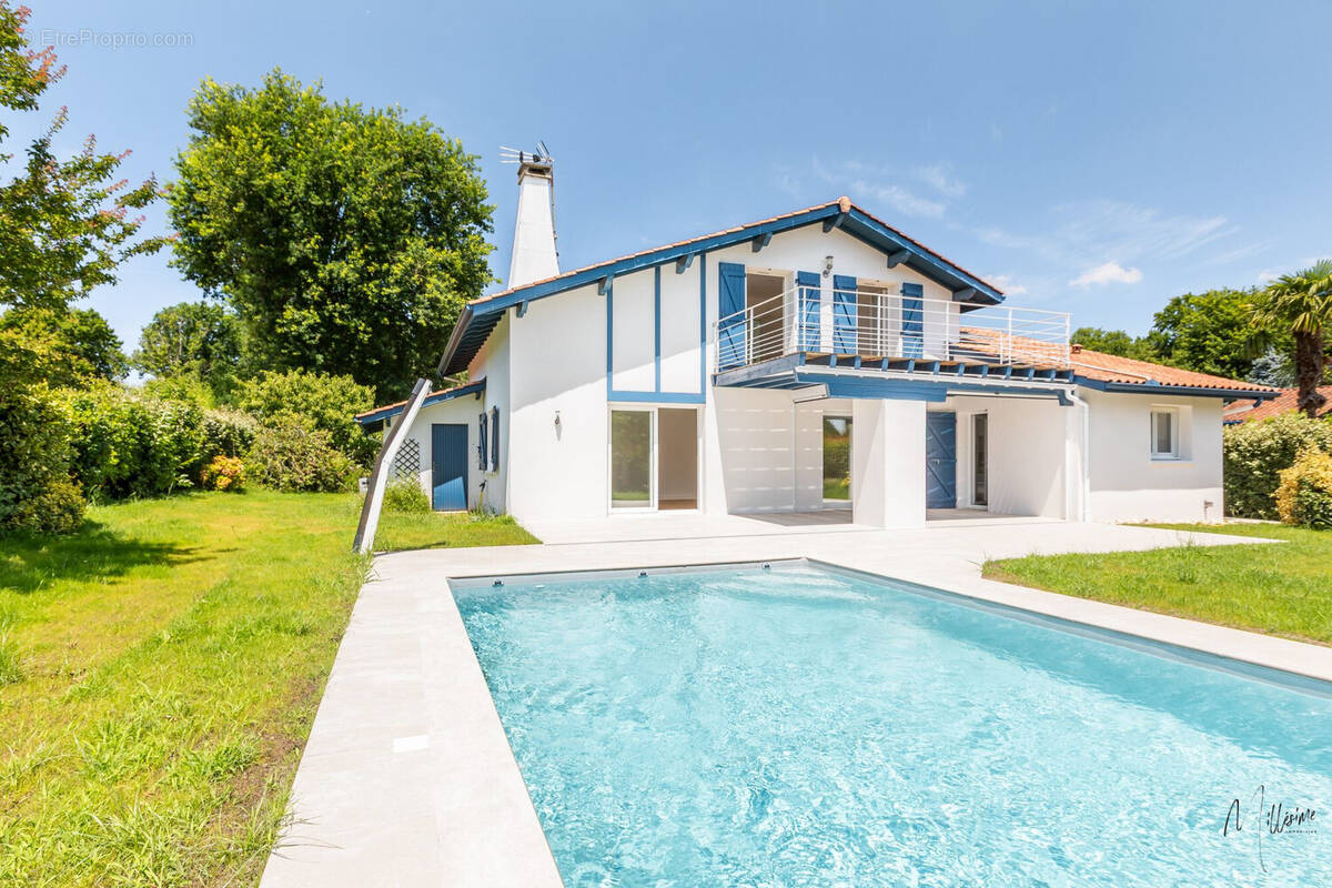 Maison à BASSUSSARRY