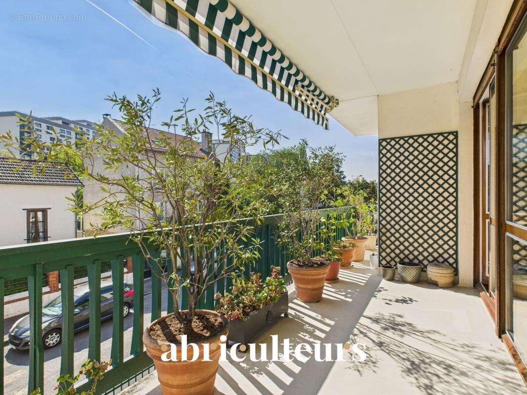 Appartement familial de 120 m²  avec balcons en vente dans le Quartier Petit Chambord (92340) - photo 2