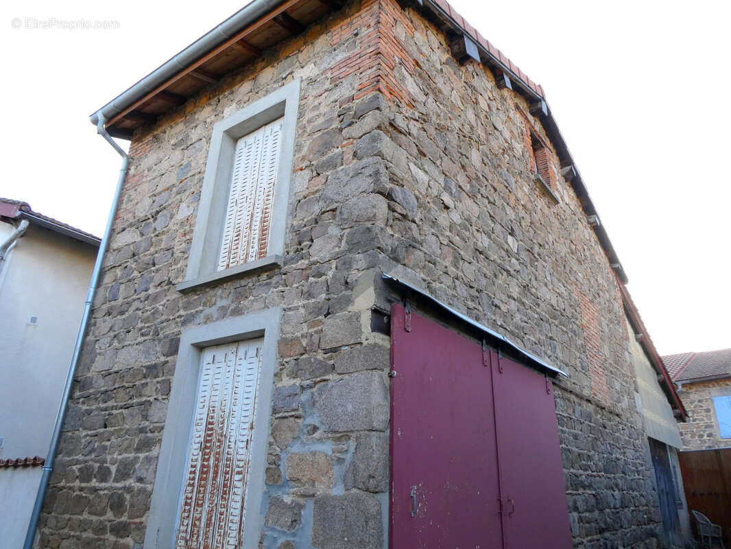 Maison à SAINT-LAURENT-DE-CHAMOUSSET