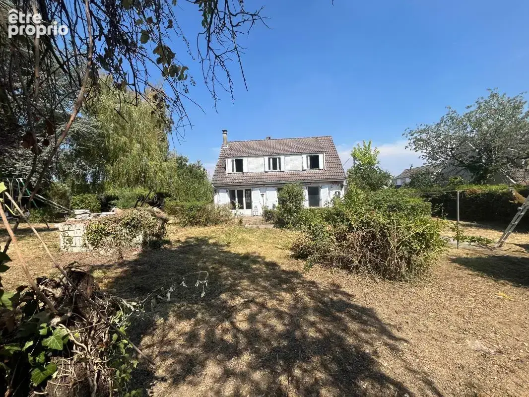 Maison 4 chambres à ST CLAIR DE LA TOUR (38110) - photo 1