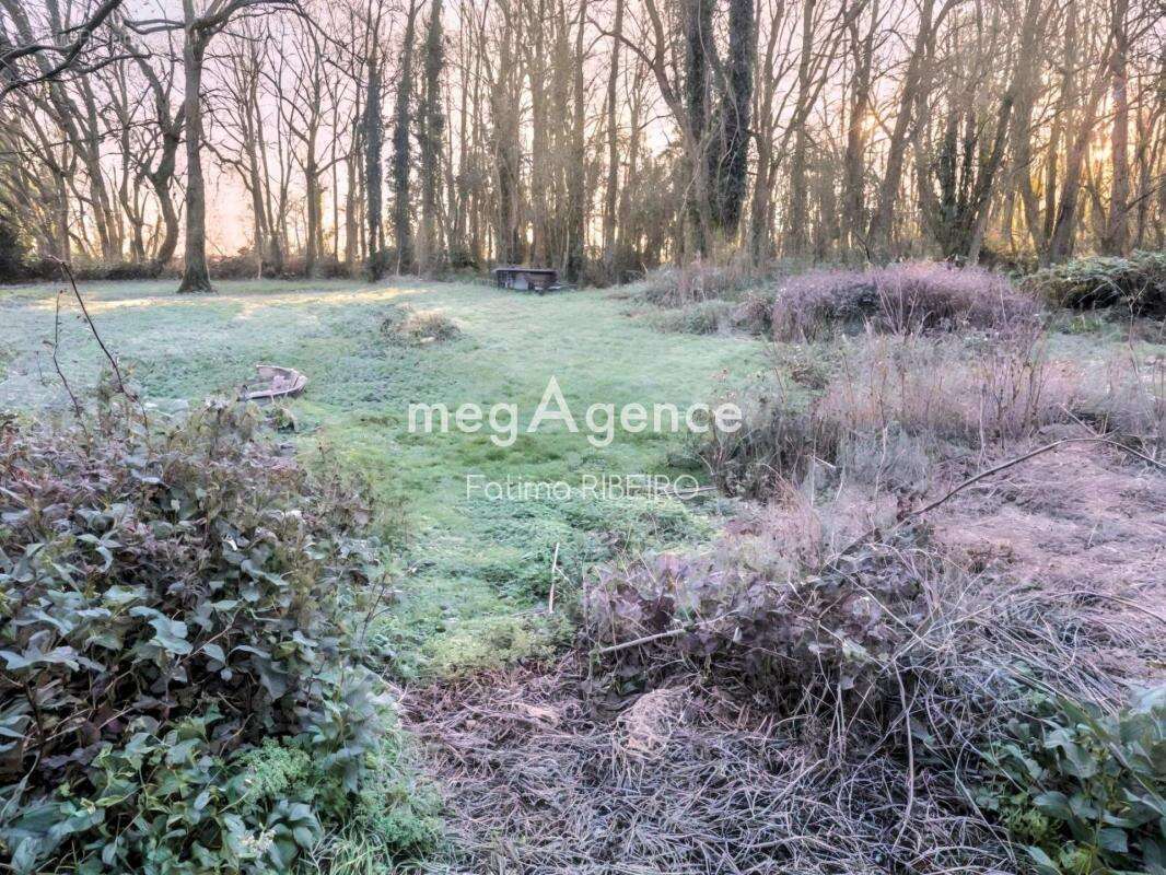 Terrain à JOUY-LE-CHATEL