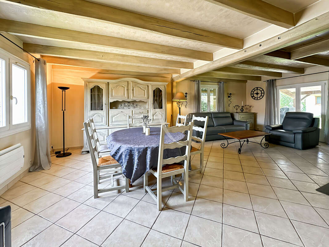 Maison avec dépendances - photo 5