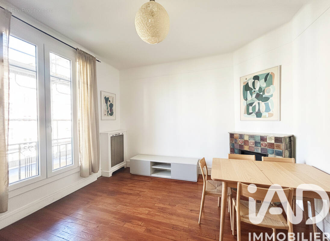 Photo 1 - Appartement à COURBEVOIE