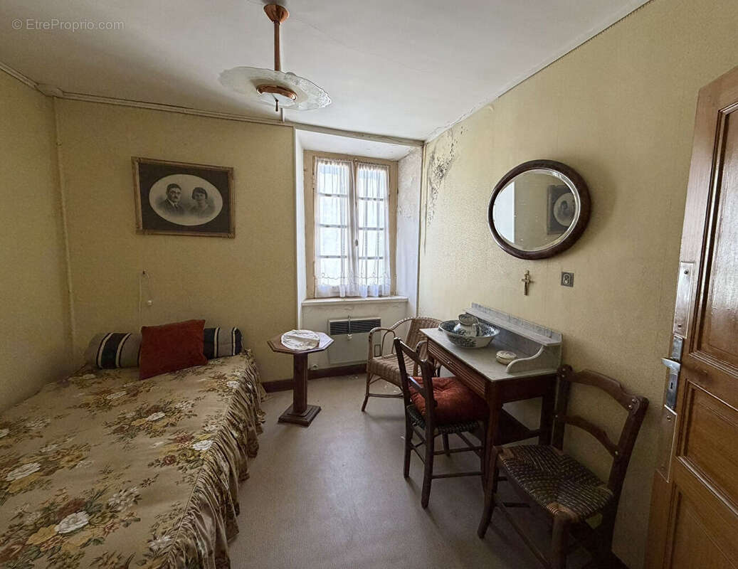 Limousis - Maison de village avec 4 chambres et grenier aménageable de 50 m² - photo 8