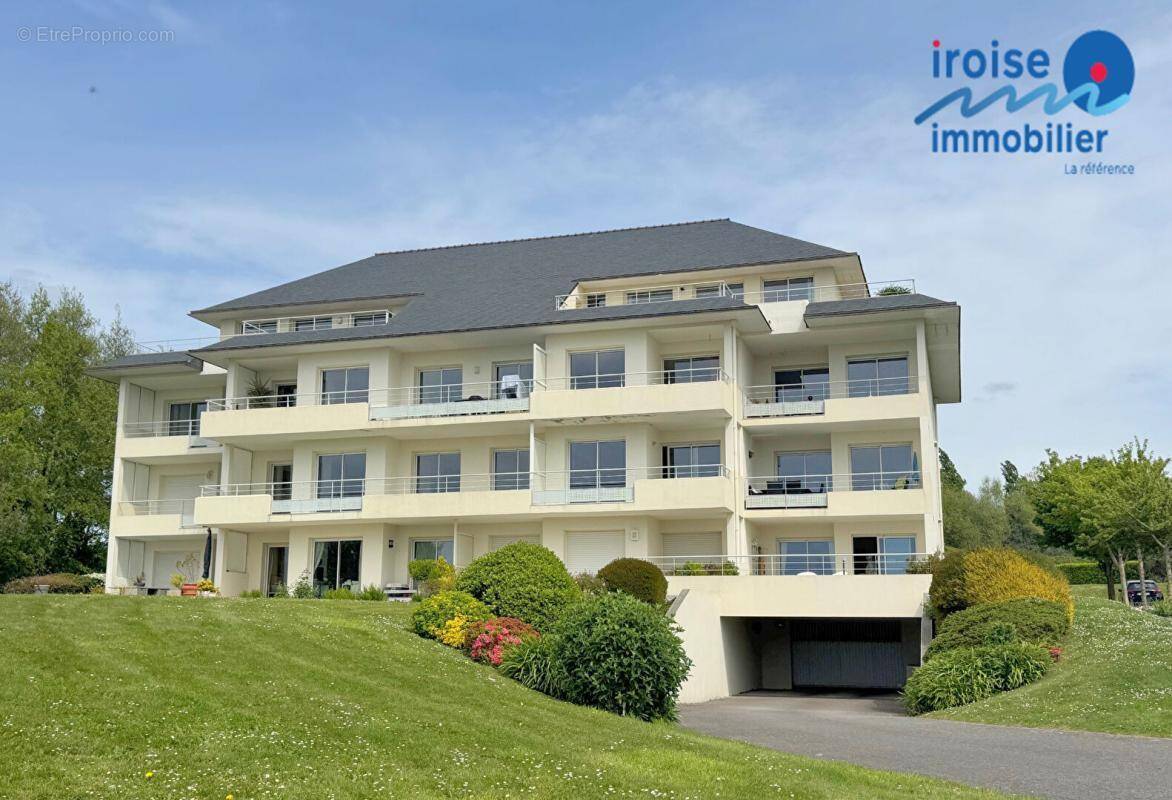 Appartement à LE RELECQ-KERHUON