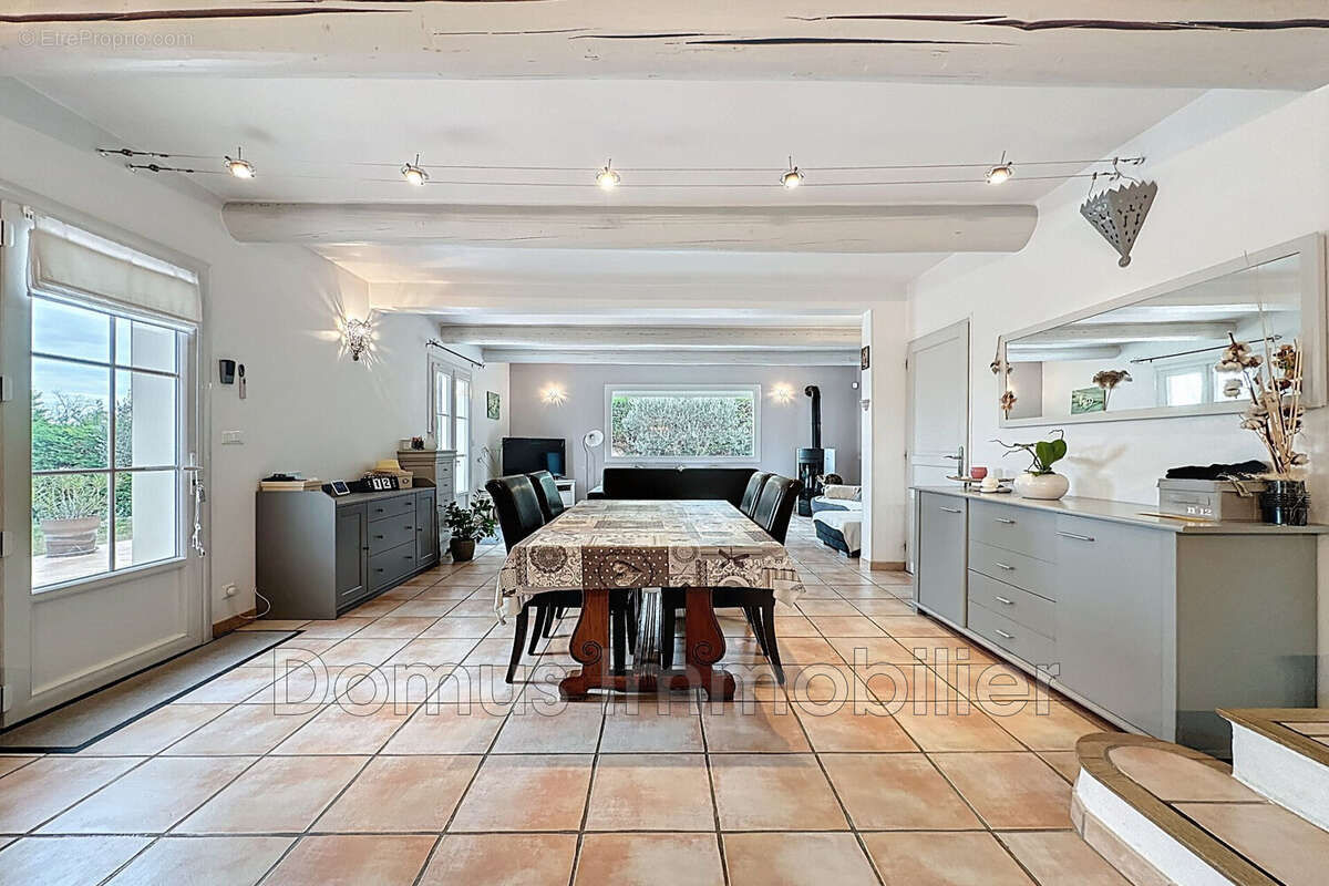 Maison à CHATEAUNEUF-DE-GADAGNE