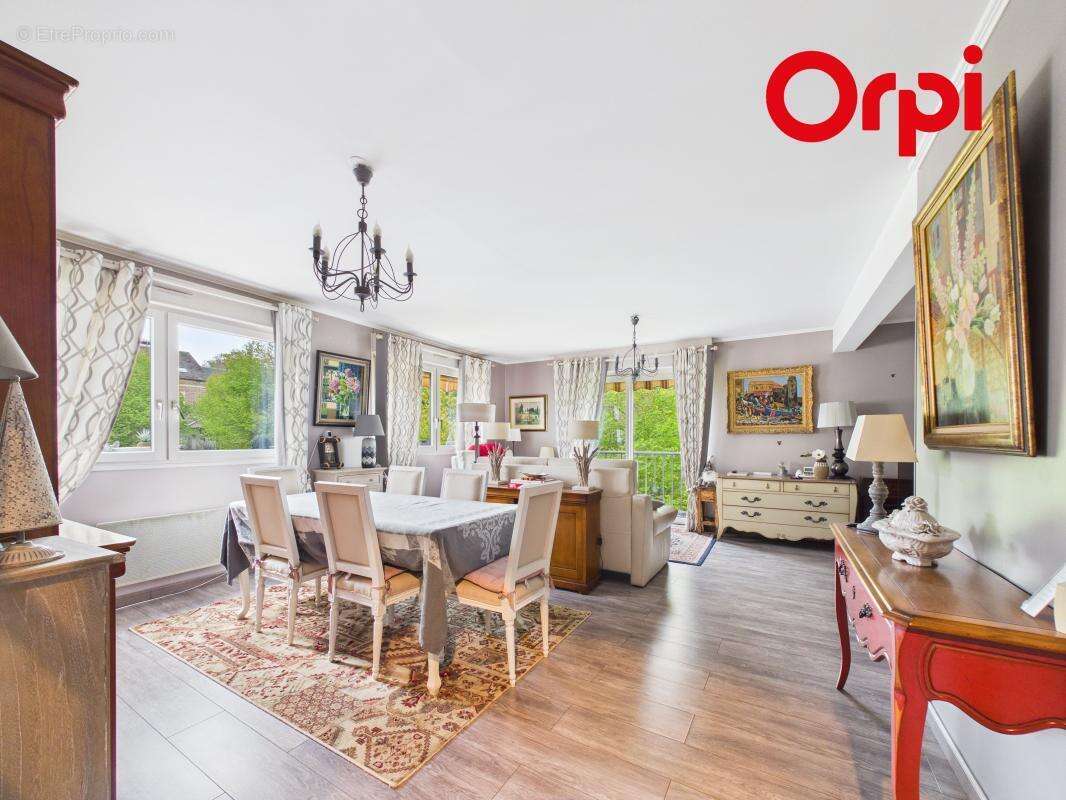 Appartement à BERNAY