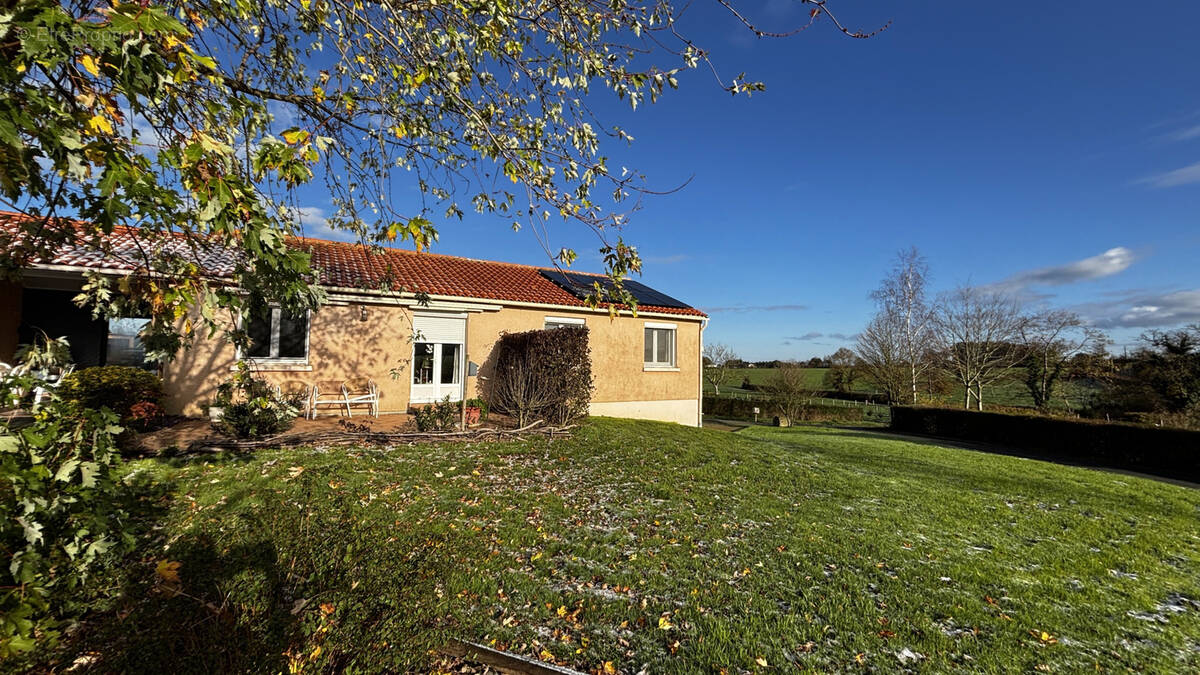 Maison à CHEMILLE