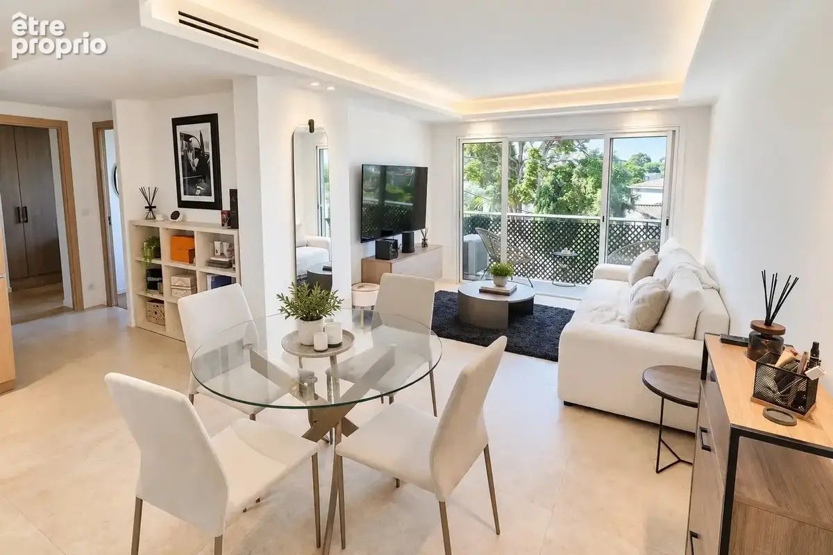 A vendre à Cannes dernier étage Superbe 3 pièces entièrement rénové - photo 2