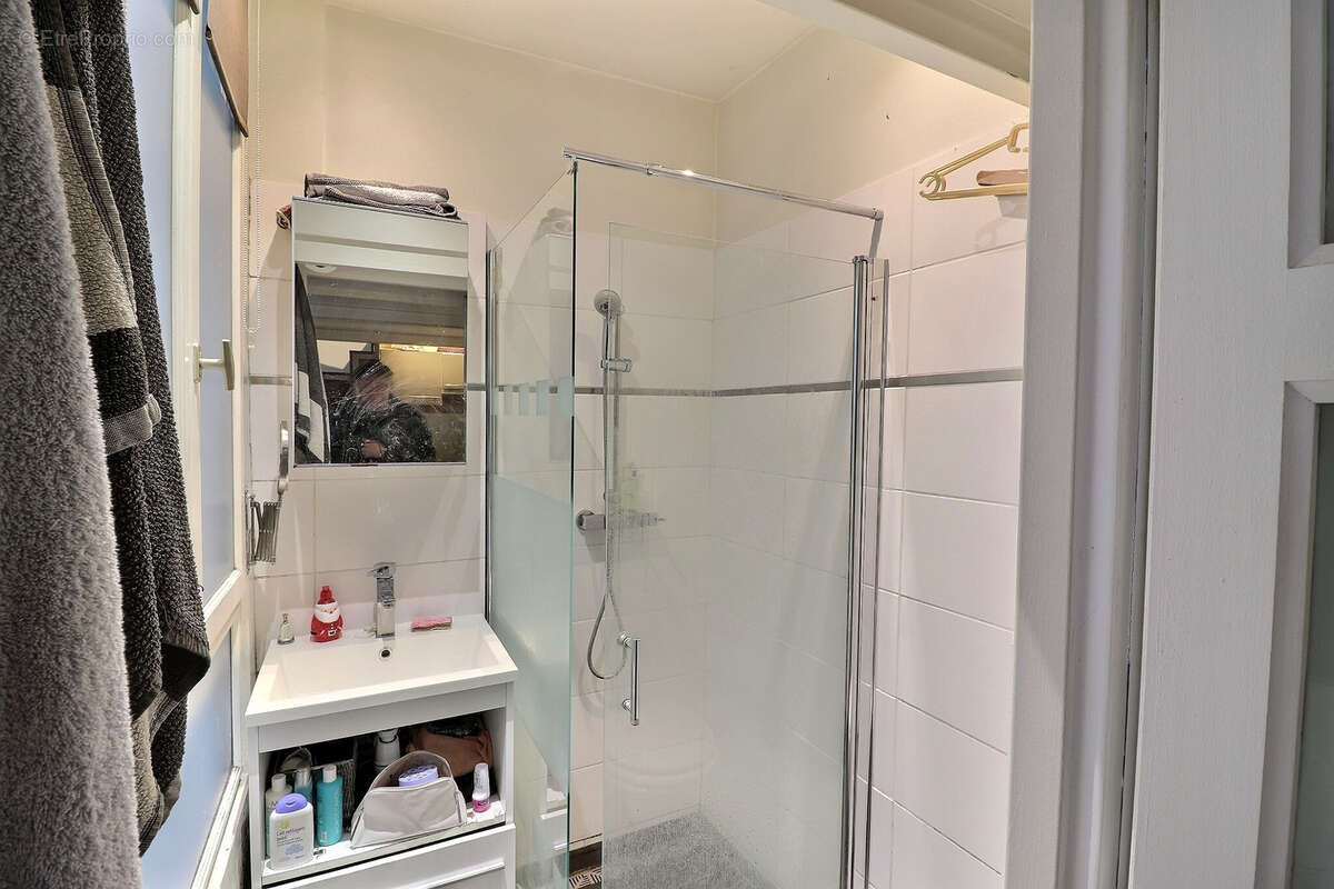 Appartement à PARIS-14E