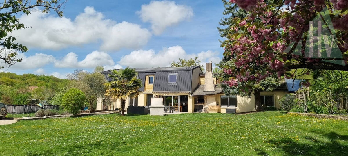 Maison à LA SAULSOTTE