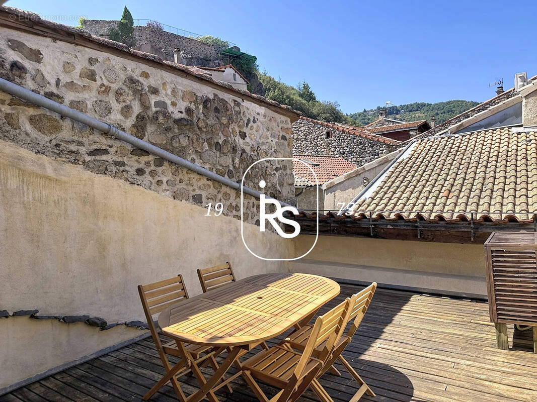 Maison du XIX ème siècle entièrement rénovée de 95 m2 habitables avec un superbe toit-terrasse - photo 1