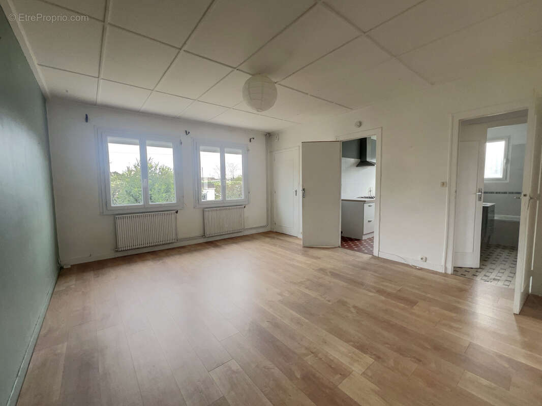 Maison à VILLENAVE-D&#039;ORNON