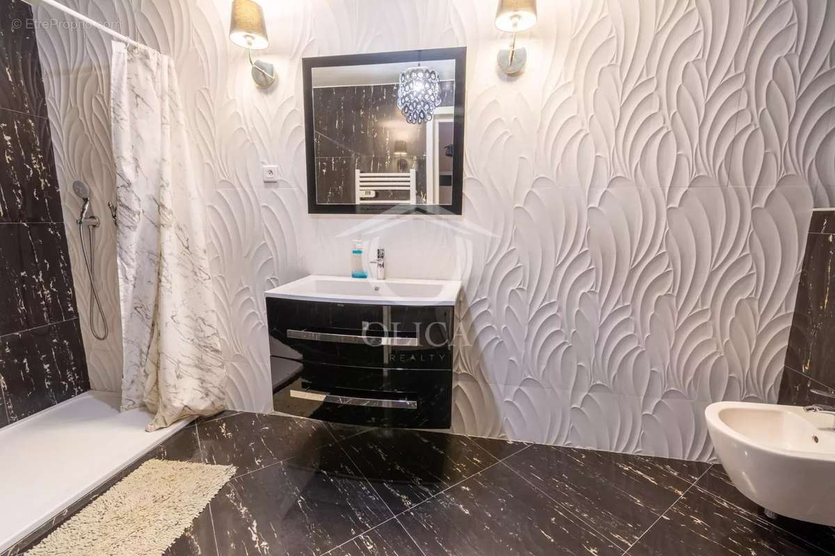 Maison à VILLENEUVE-LOUBET