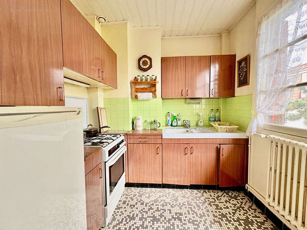 Maison à VERRIERES-LE-BUISSON