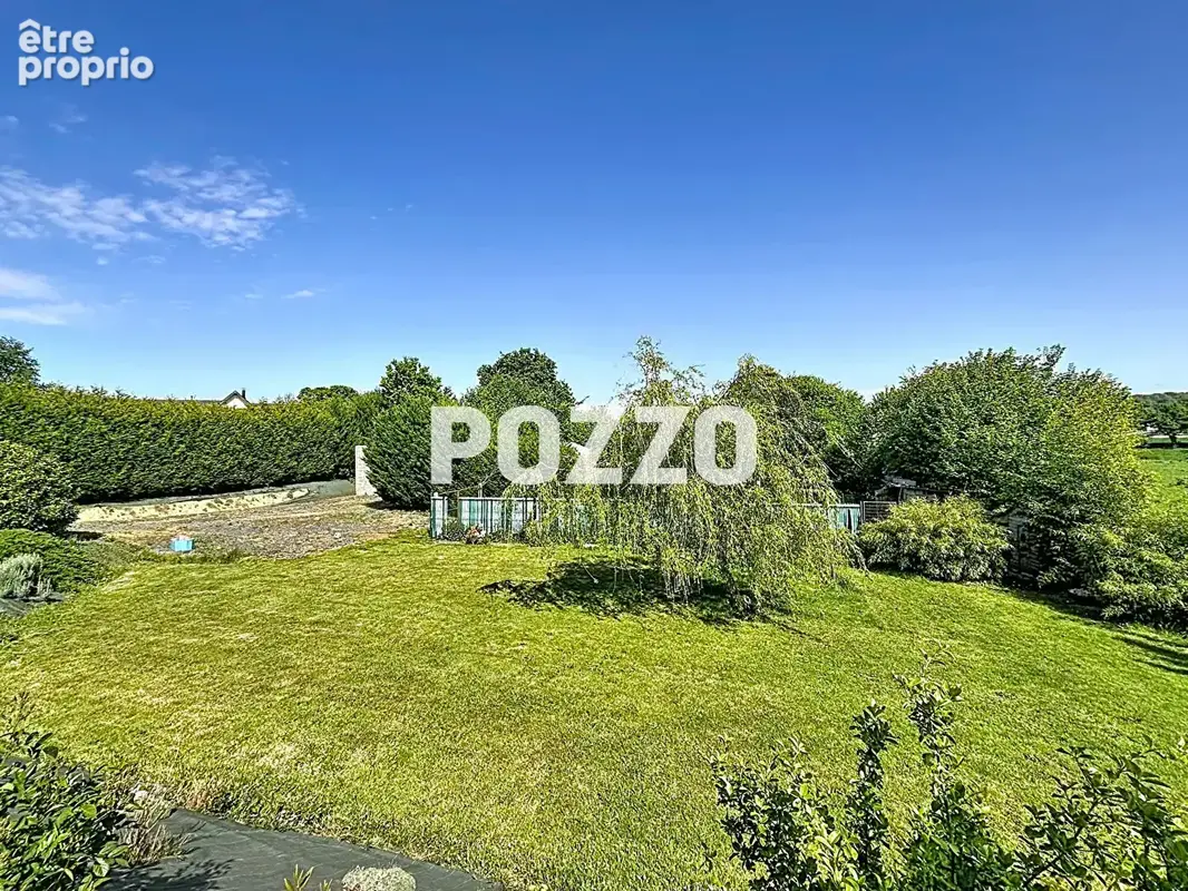 A 10 minutes de Saint lo, Maison  de type F 7 avec 195 m² habitables environ , vie de plain pied possible, garage , terrain 2398 - photo 2