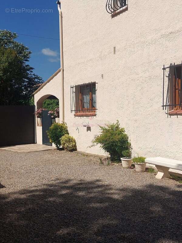 Maison à VILLECROZE