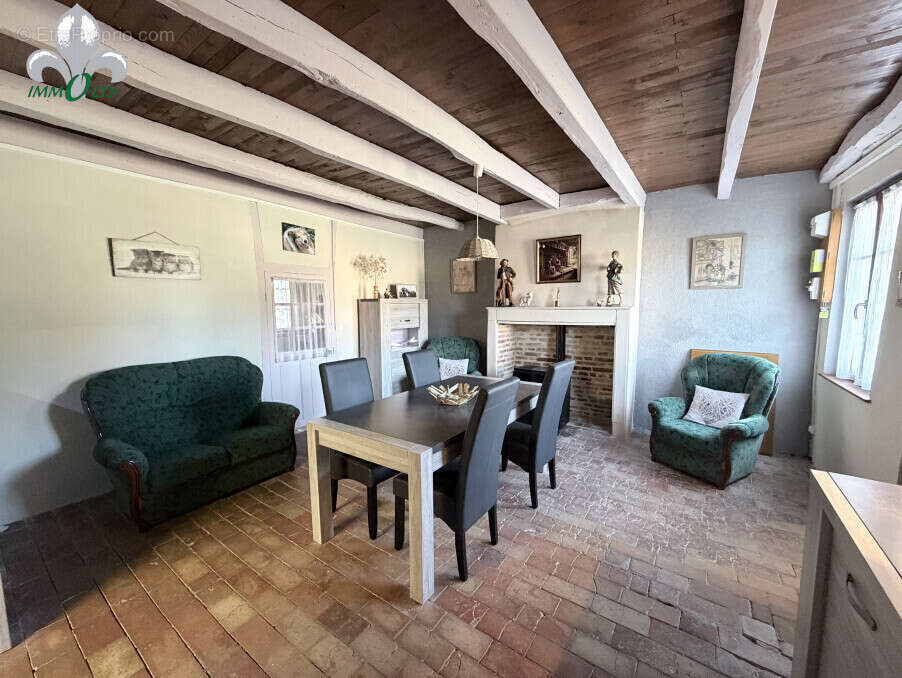 Maison à LONGEPIERRE