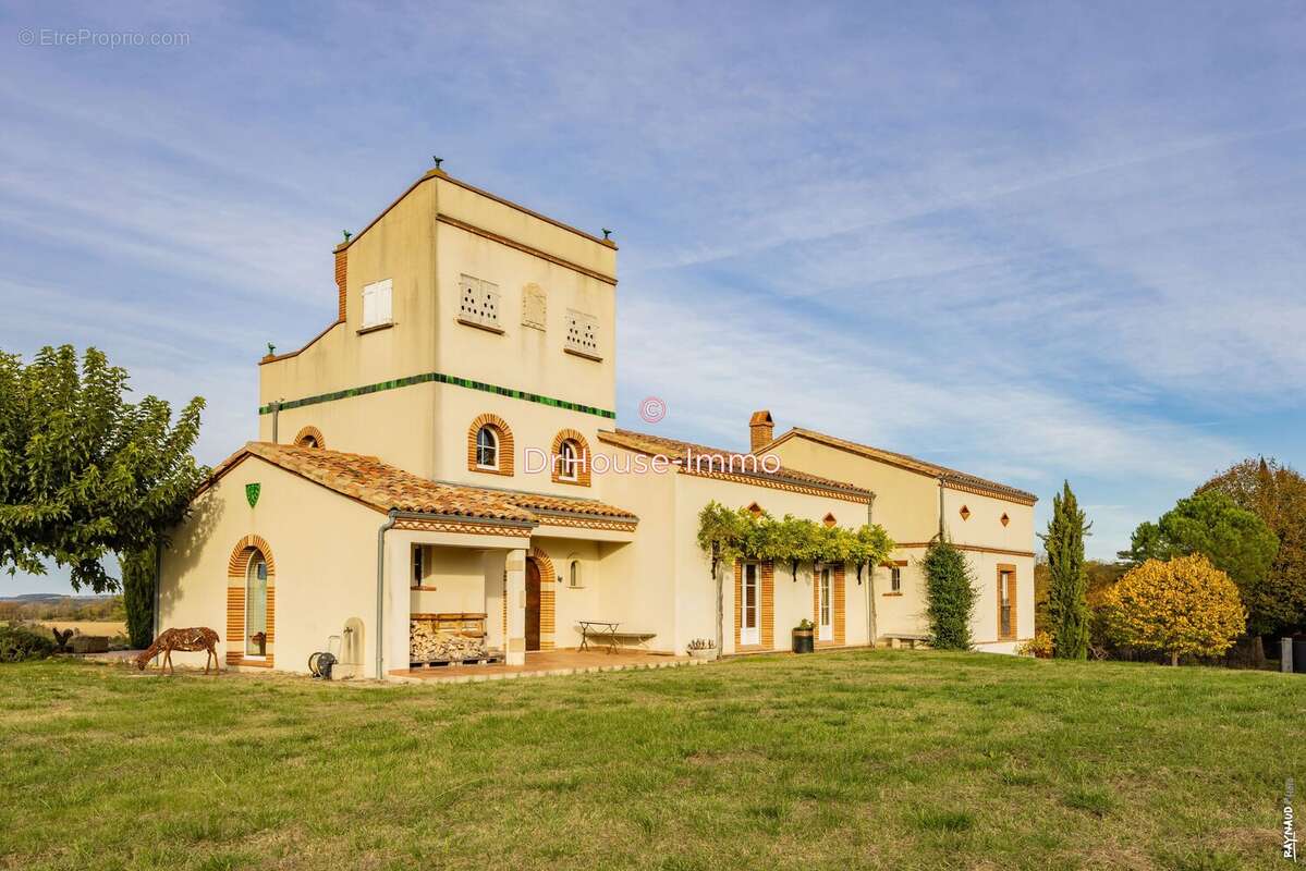 Maison 278 m² à Massac-Seran  - photo 7