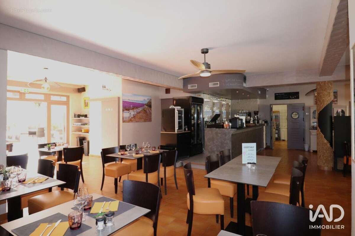 Photo 3 - Commerce à LES SALLES-SUR-VERDON