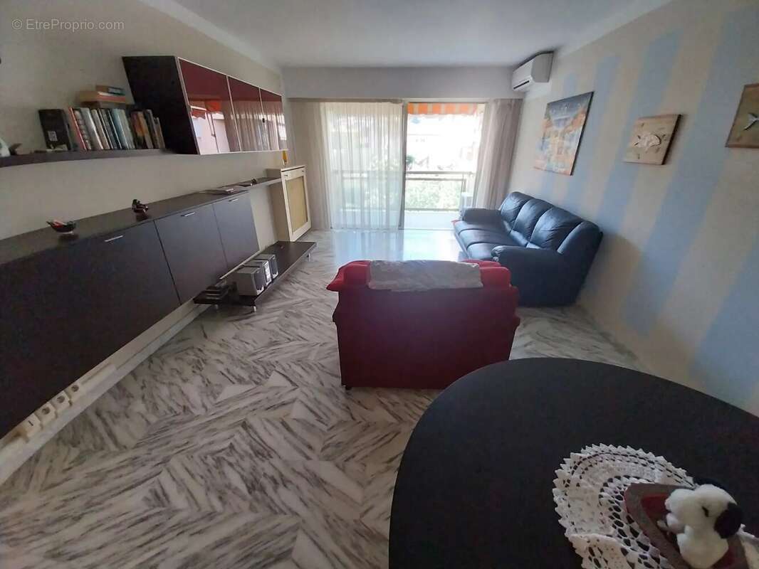 Appartement à ROQUEBRUNE-CAP-MARTIN
