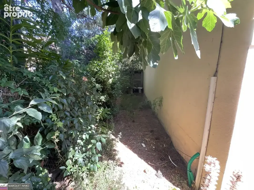 Une opportunité rare sur Béziers - Font-Neuve !!! Cette agréable villa T3 de plain-pied offrant 59 m² habitables, construite en  - photo 11