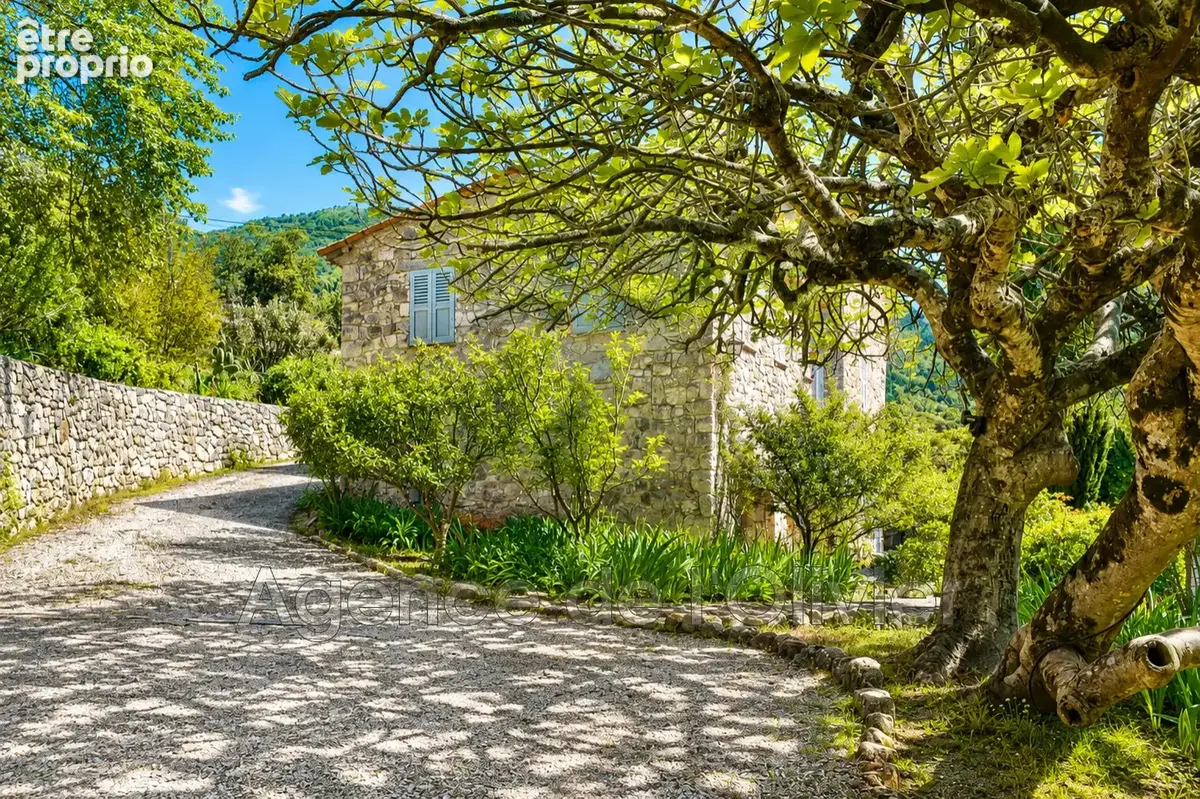 Maison 185 m² à Le Bar-Sur-Loup  - photo 2