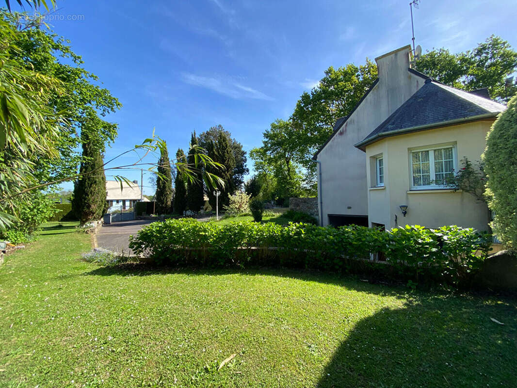 Maison à MINIAC-MORVAN