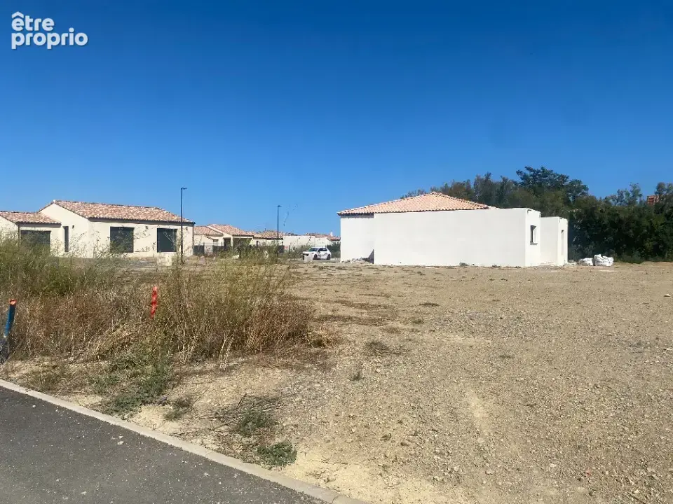 Terrain 404 m² à vendre à Roquefort-Des-Corbieres (11540) - photo 1