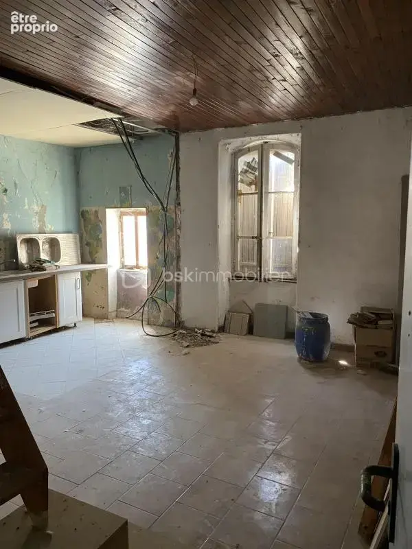 Appartement 54 m² à rénover – 2 chambres & mezzanine - photo 1