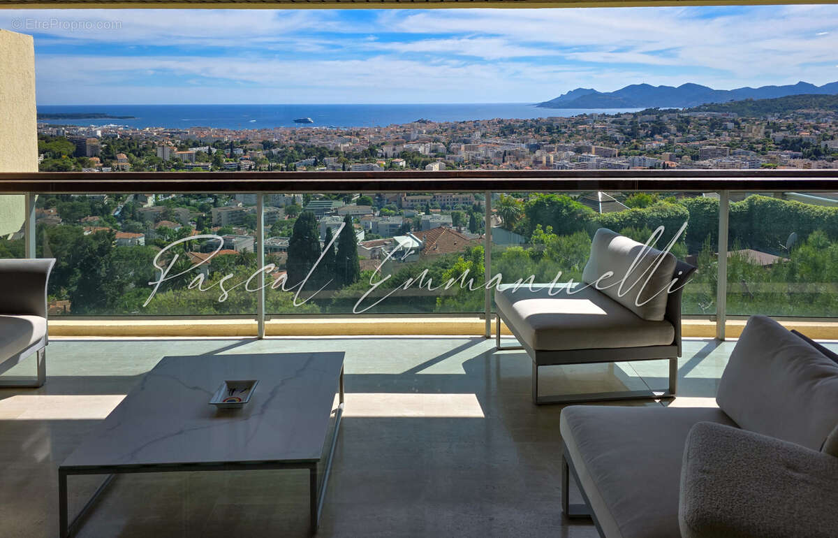 Appartement à LE CANNET