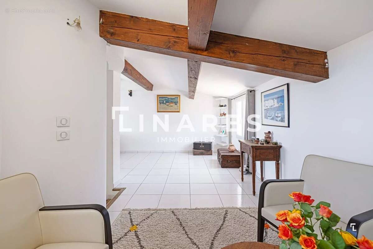Appartement à MARSEILLE-8E