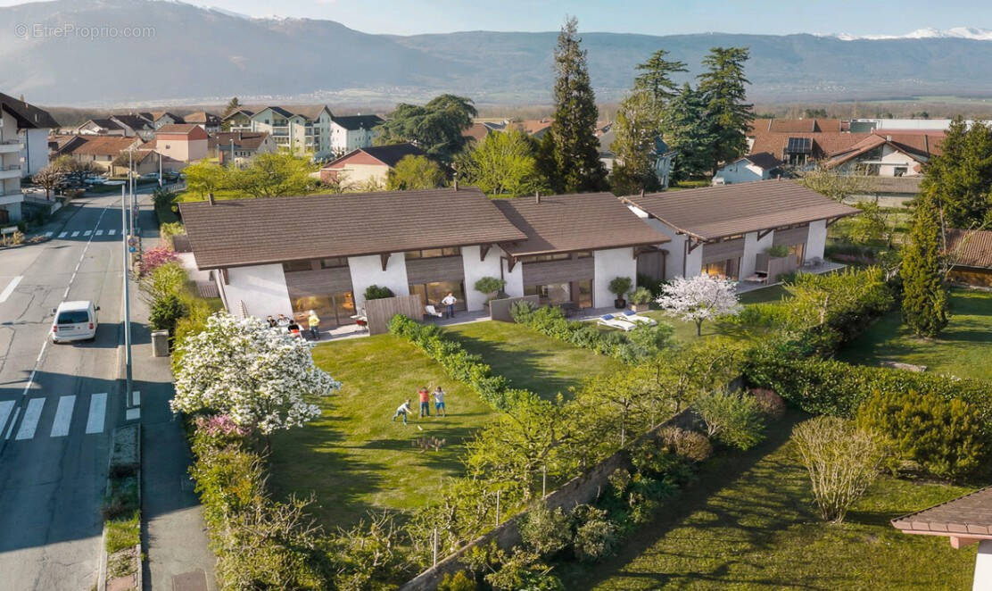 Maison à VALLEIRY