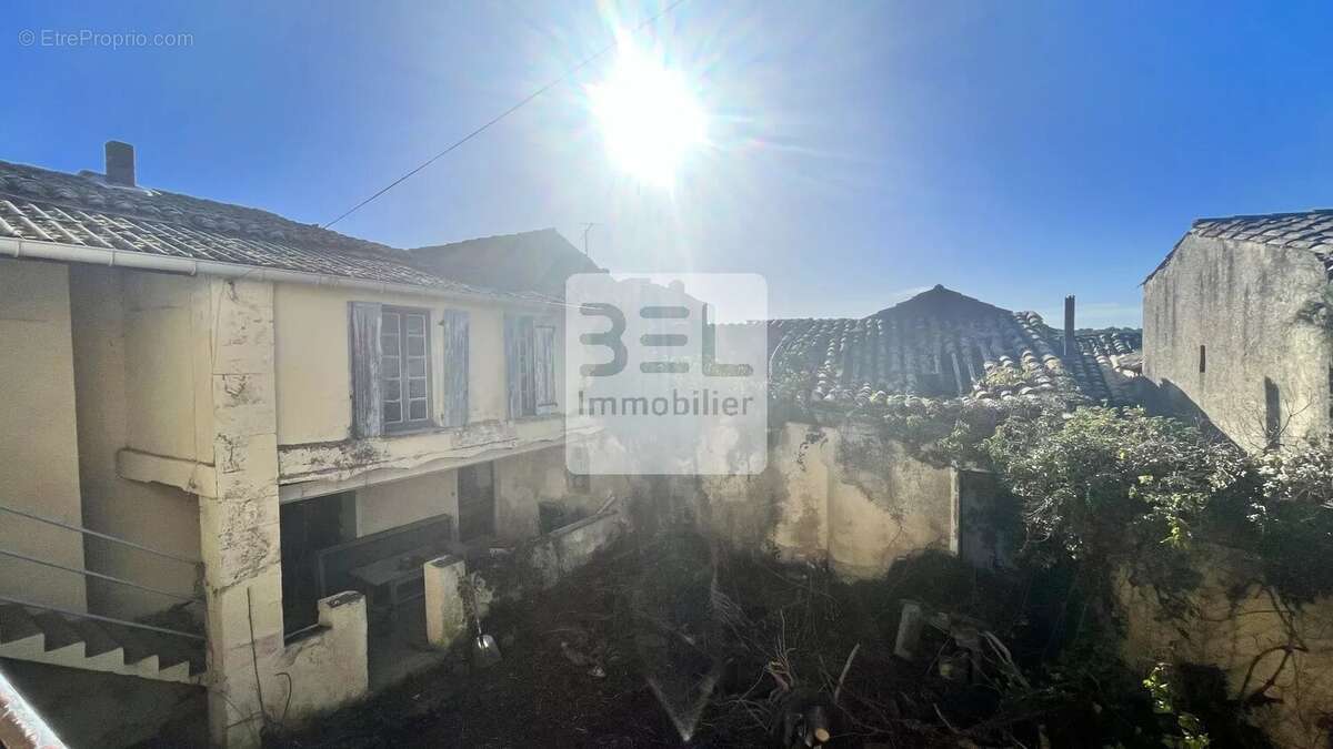 Maison à SABRAN