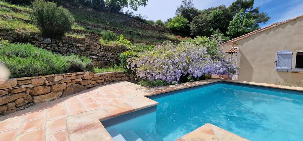 Maison à LE CASTELLET