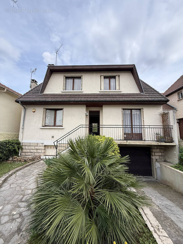 Maison à LE BLANC-MESNIL