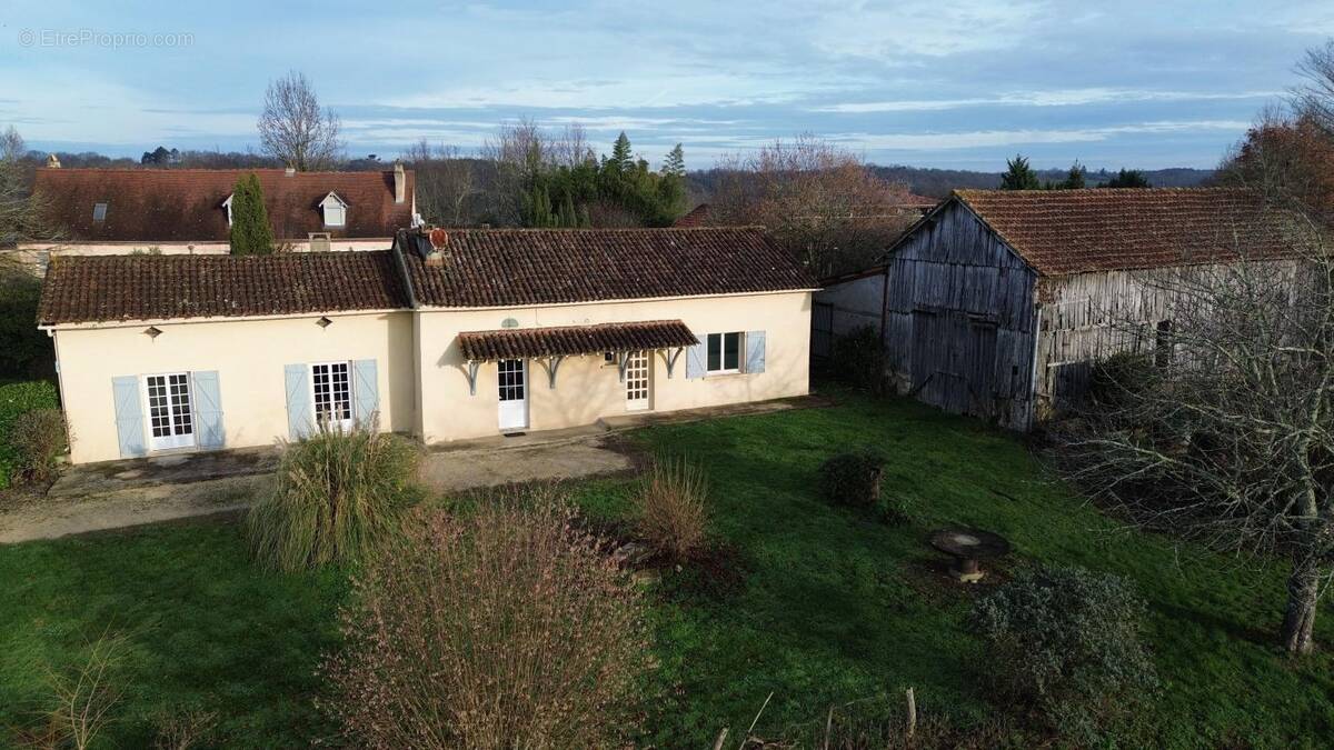 Maison à LIORAC-SUR-LOUYRE