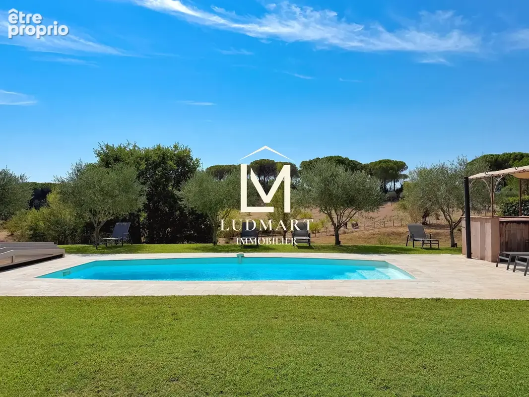 Vidauban   Villa récente de plain-pied avec piscine sur environ 7 500 m2 - photo 3