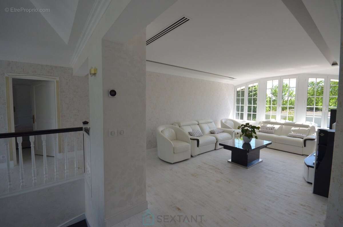 Maison à BOISSISE-LE-ROI