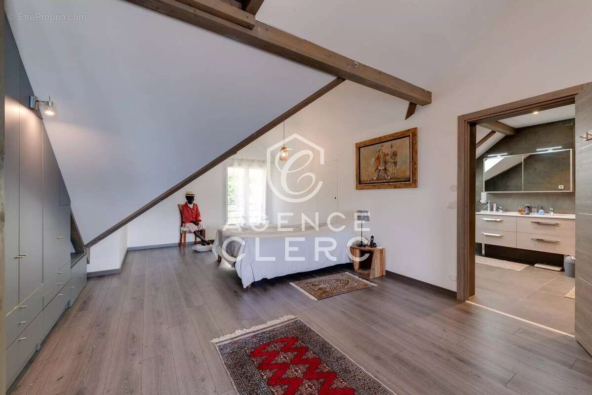 Veyrier-du-Lac,  appartement d'exception avec vue panoramique sur le lac - photo 8