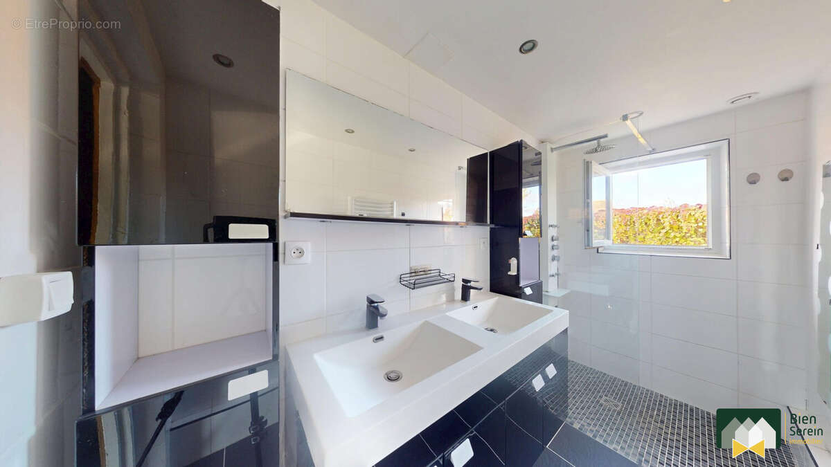 Maison à CHAMPROND-EN-GATINE