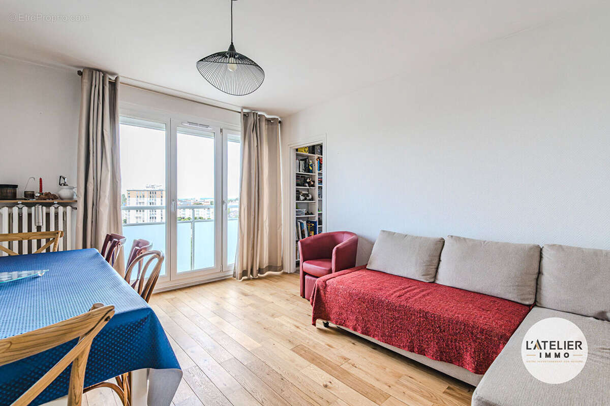 REIMS - Appartement 60 m² - 2 chambres - 7e étage avec ascenseur ? Vue panoramique - photo 5